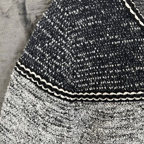 Karl Lagerfeld Tweed Knit Top Black and White Front Pocket Button Detail Large - Picture 3 of 12